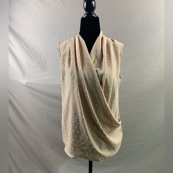 Swiss Dot Wrap Sleeveless Blouse - Picture 6 of 9